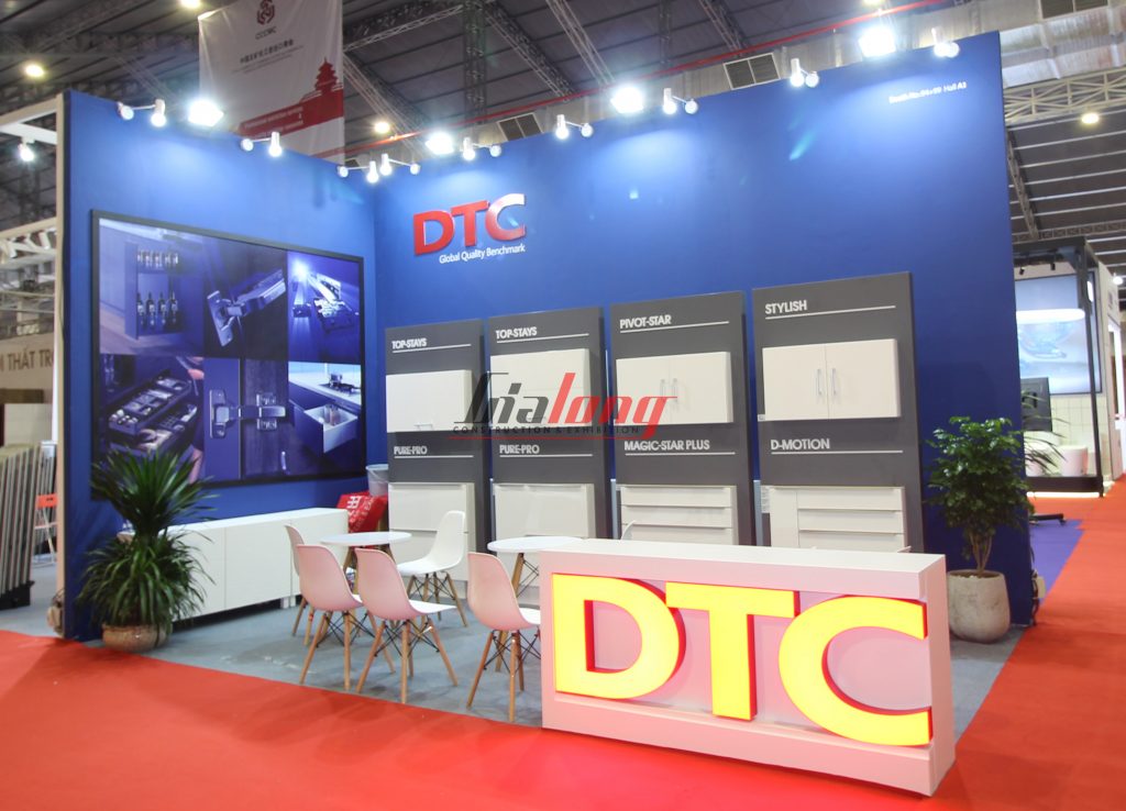 DTC - được hoàn thiện bởi Gia Long - The DTC booth was completed by Gia Long.