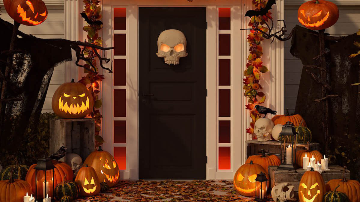 Trang trí Halloween bằng mô hình xương người