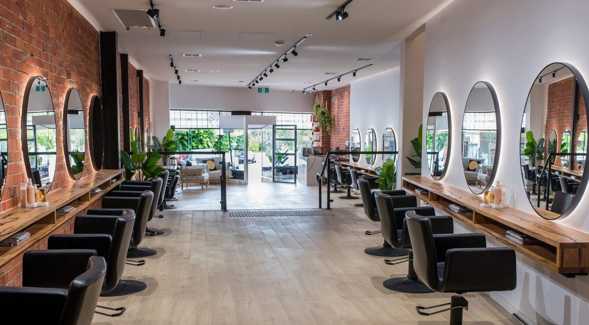 Mẫu 5: Phong cách thiết kế không gian mở dành cho salon tóc