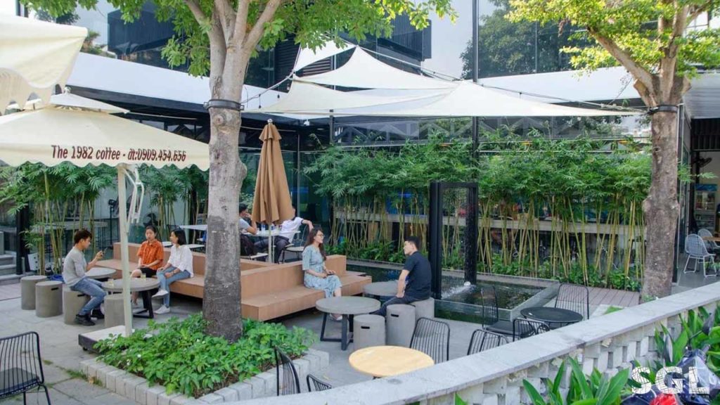Mẫu: Chú trọng vào cây xanh trong thiết kế quán cafe sân thượng