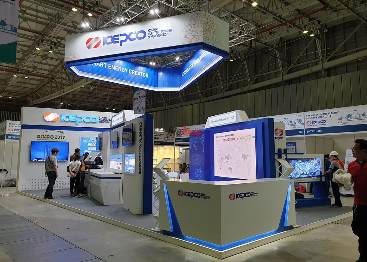 The exhibition booth was completed by Gia Long